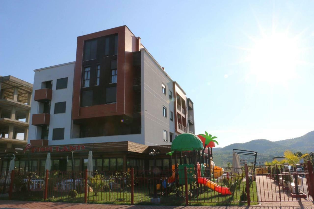 Hotel Fish Land Durres Exterior photo